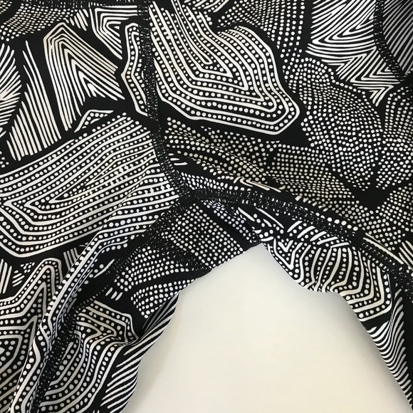 Lululemon Dottie Tribe Pace Rival Crop - Picture 7 of 7